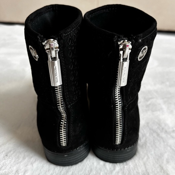 Michael Kors Booties Black Ankle with Cutout Design Faux Suede Size 3 - Picture 3 of 8